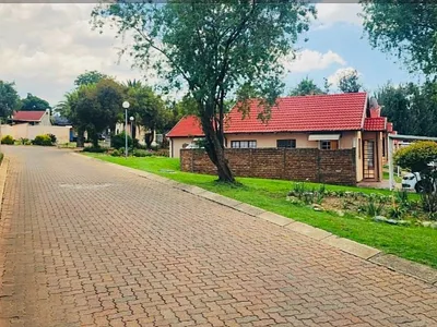 2 Bedroom Apartment For Sale in Johannesburg - MtSL.webp