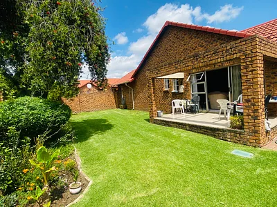 3 Bedroom Townhouse For Sale in Alberton - JvEW.webp
