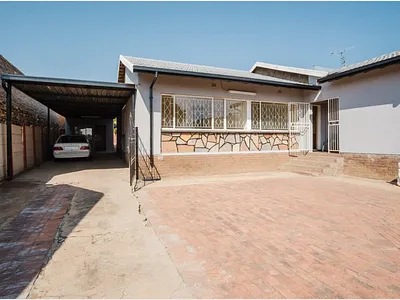 3 Bedroom House For Sale in Johannesburg - img