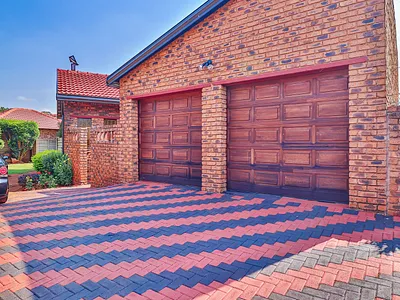 3 Bedroom House For Sale in Boksburg - 6Xl6.webp