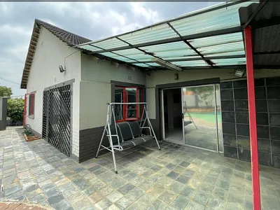 4 Bedroom House For Sale in Johannesburg - cqHd.webp