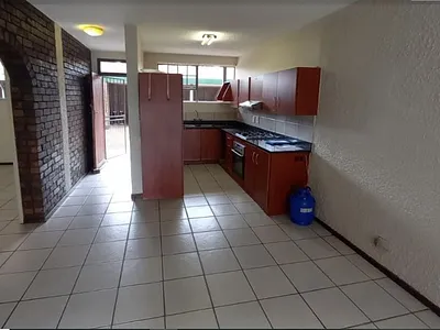 2 Bedroom Apartment For Sale in Alberton - 5Eer.webp