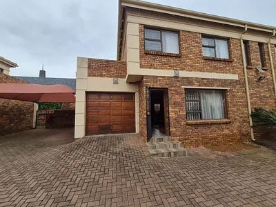3 Bedroom Apartment For Sale in Alberton - DlUb.webp