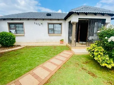 3 Bedroom House For Sale in Boksburg - ouYp.webp