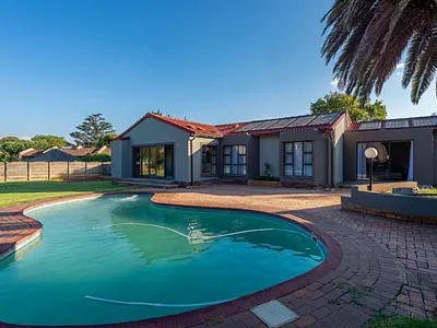 3 Bedroom House For Sale in Alberton - BUjz.webp