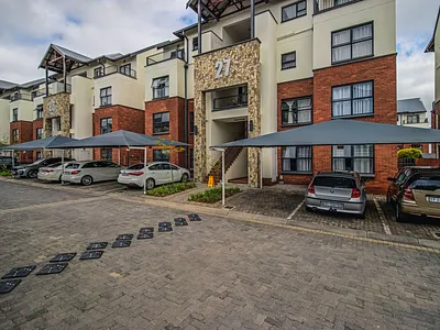 2 Bedroom Apartment For Sale in Edenvale - pfDf.webp