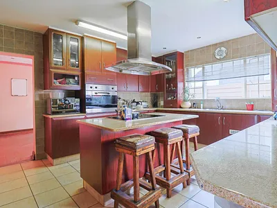 6 Bedroom House For Sale in Alberton - PBYu.webp