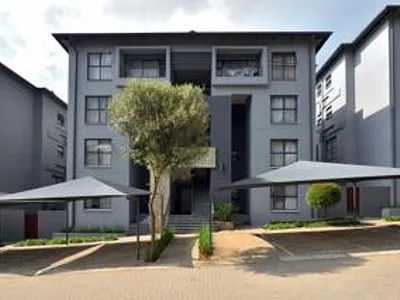 3 Bedroom Apartment For Sale in Edenvale - 8wKR.webp