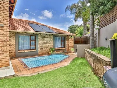 3 Bedroom Townhouse For Sale in Alberton - 0L8y.webp