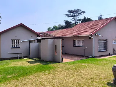 3 Bedroom House For Sale in Alberton - Y2SU.webp