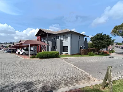 2 Bedroom Apartment For Sale in Johannesburg - dUAX.webp