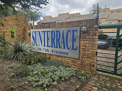 3 Bedroom Townhouse For Sale in Edenvale - P984.webp