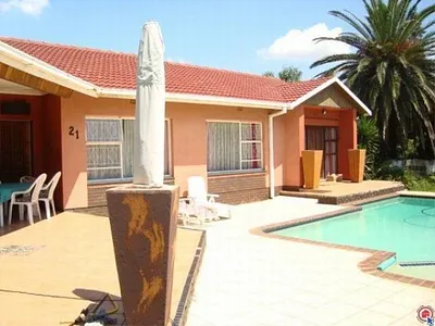 4 Bedroom House For Sale in Edenvale - Xw3g.webp