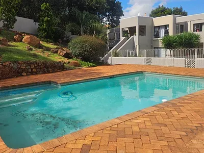 2 Bedroom Apartment For Sale in Johannesburg - j8qj.webp