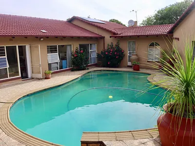 3 Bedroom House For Sale in Alberton - fqOr.webp