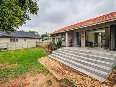 3 Bedroom House For Sale in Germiston - Xz3o.webp
