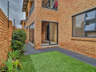 2 Bedroom Apartment For Sale in Germiston - 2bEN.webp