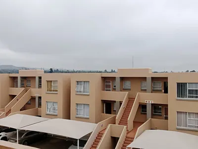 2 Bedroom Apartment For Sale in Alberton - 7Qhr.webp