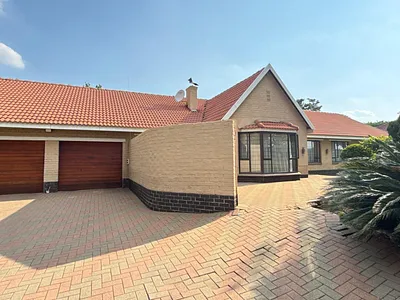 4 Bedroom House For Sale in Alberton - ETLs.webp