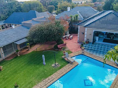 4 Bedroom House For Sale in Johannesburg - Lk29.webp