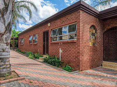 3 Bedroom House For Sale in Johannesburg - G0u9.webp