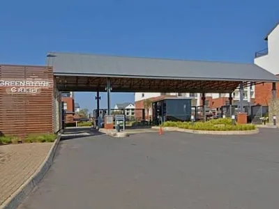 3 Bedroom Apartment For Sale in Edenvale - pkBW.webp
