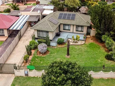 3 Bedroom House For Sale in Johannesburg - ZycH.webp