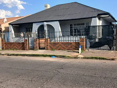 2 Bedroom House For Sale in Johannesburg - v3HF.webp