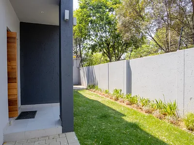 3 Bedroom Townhouse For Sale in Sandton - FkNM.webp