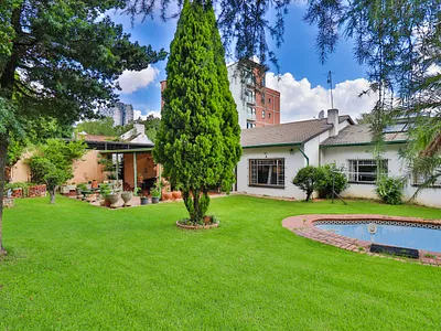 4 Bedroom House For Sale in Sandton - P2cr.webp