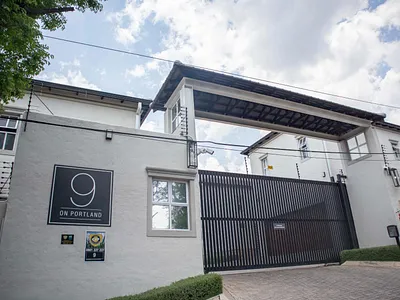 3 Bedroom Townhouse For Sale in Sandton - UTzw.webp