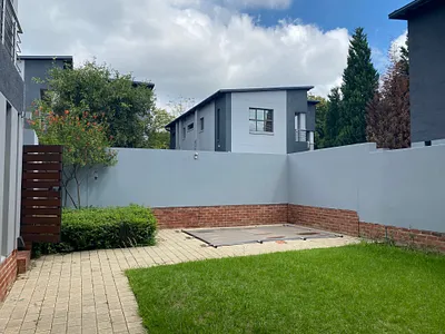4 Bedroom Townhouse For Sale in Sandton - img