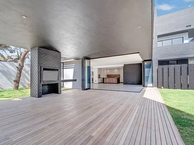 4 Bedroom Townhouse For Sale in Sandton - img
