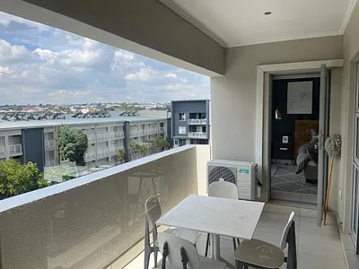 2 Bedroom Apartment To Rent in Sandton - img
