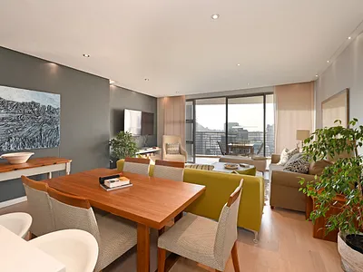 2 Bedroom Apartment For Sale in Cape Town - 7tfD.webp