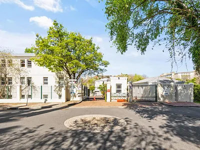 2 Bedroom Apartment To Rent in Cape Town - img