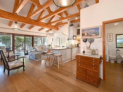 3 Bedroom House To Rent in Cape Town - lVpN.webp