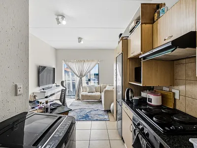 2 Bedroom Apartment For Sale in Randburg - img