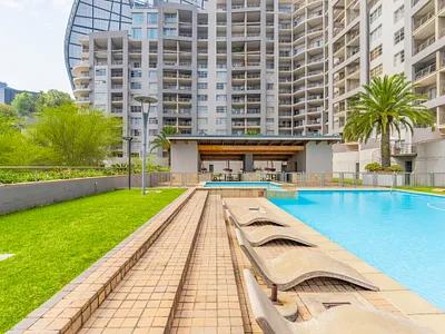 2 Bedroom Apartment For Sale in Sandton - img