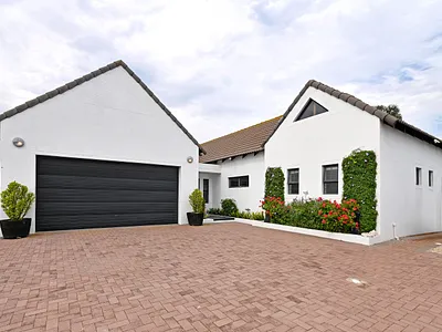 3 Bedroom House For Sale in Langebaan - img