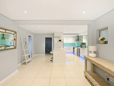 3 Bedroom Apartment For Sale in Cape Town - UNJU.webp