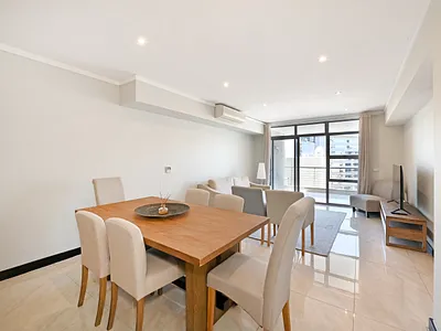 2 Bedroom Apartment For Sale in Cape Town - cZrw.webp