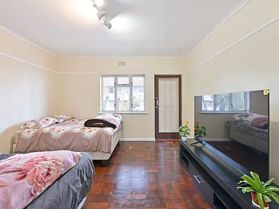 2 Bedroom Apartment To Rent in Cape Town - ffuM.webp