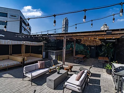 1 Bedroom Apartment For Sale in Sandton - 5QNp.webp