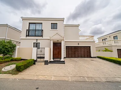 3 Bedroom Townhouse For Sale in Sandton - ckvV.webp
