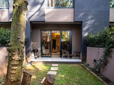 2 Bedroom Apartment For Sale in Johannesburg - v3lC.webp