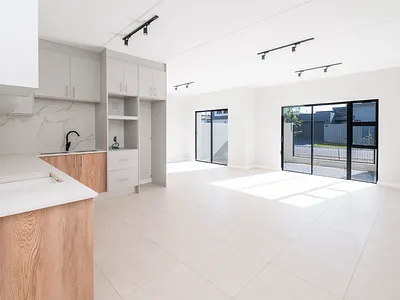 3 Bedroom Apartment To Rent in Blouberg - hhRc.webp