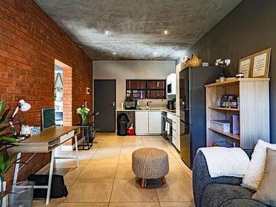1 Bedroom Apartment For Sale in Johannesburg - img