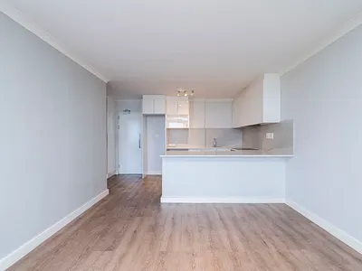 1 Bedroom Apartment To Rent in Cape Town - U5Th.webp