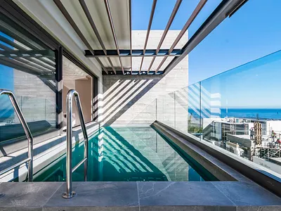 4 Bedroom House For Sale in Cape Town - 57w6.webp